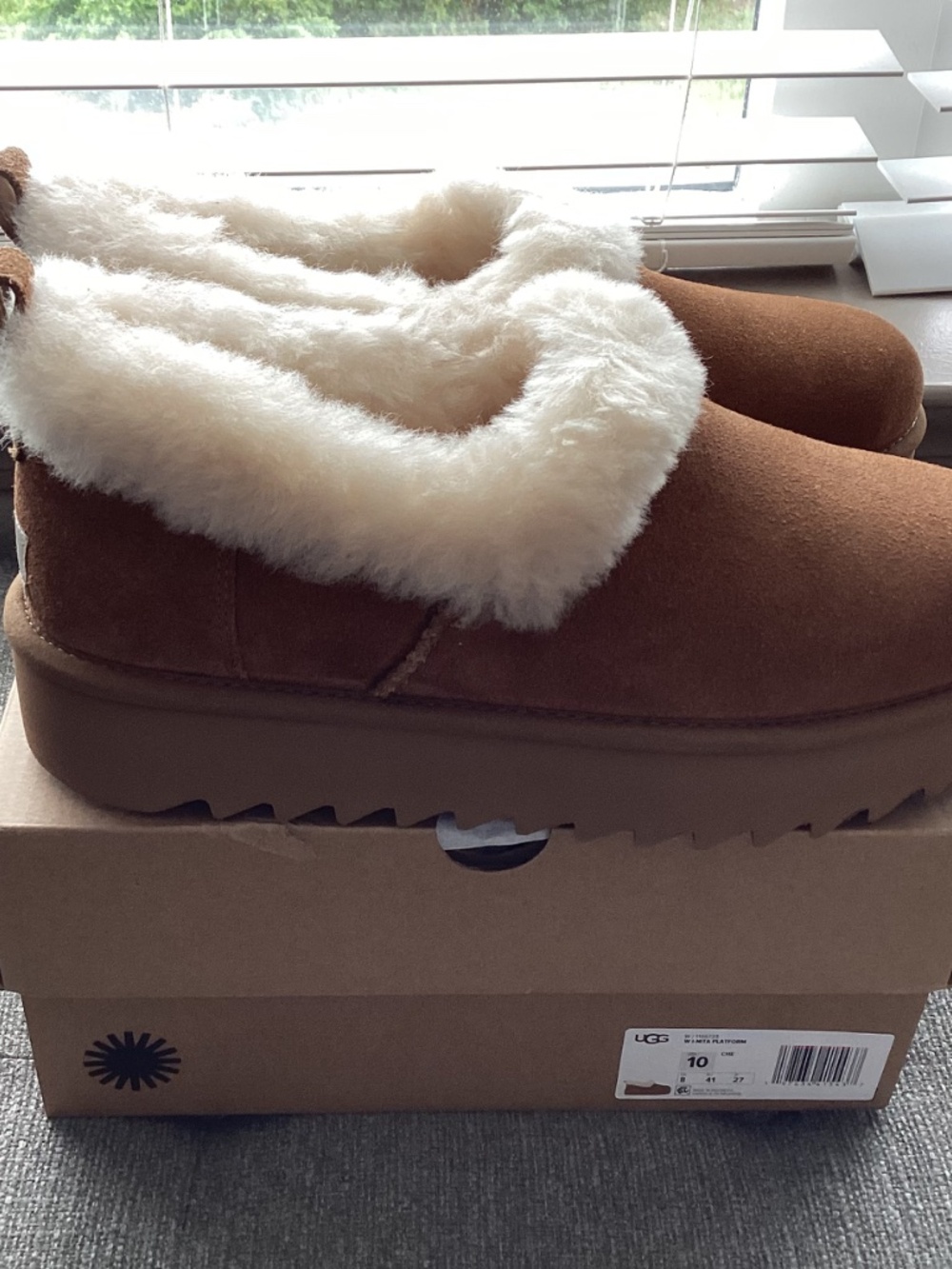 UGG® Nita Genuine Shearling Slipper (Women) 10M - Picture 10 of 15